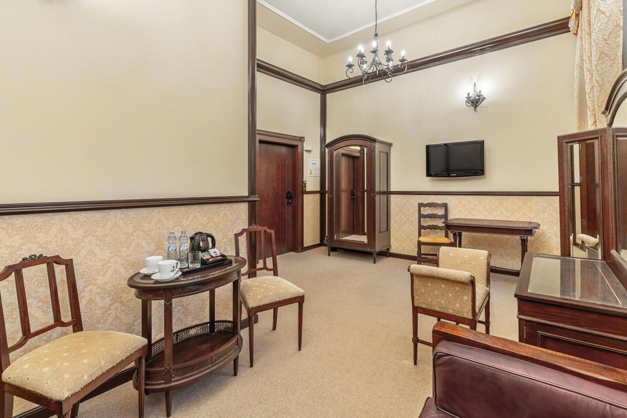 Zamek Uniejow Aparthotel Εξωτερικό φωτογραφία