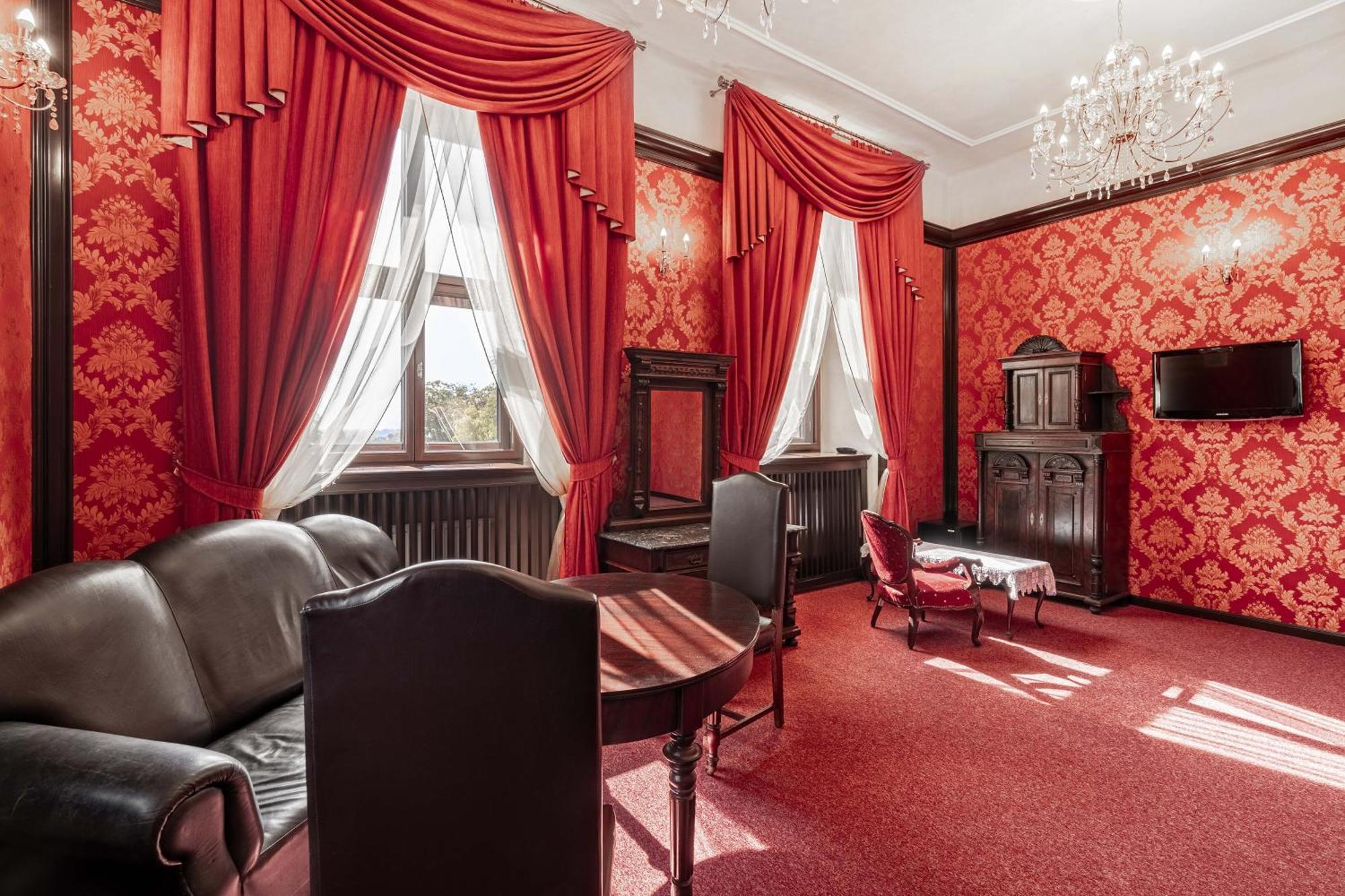 Zamek Uniejow Aparthotel Εξωτερικό φωτογραφία