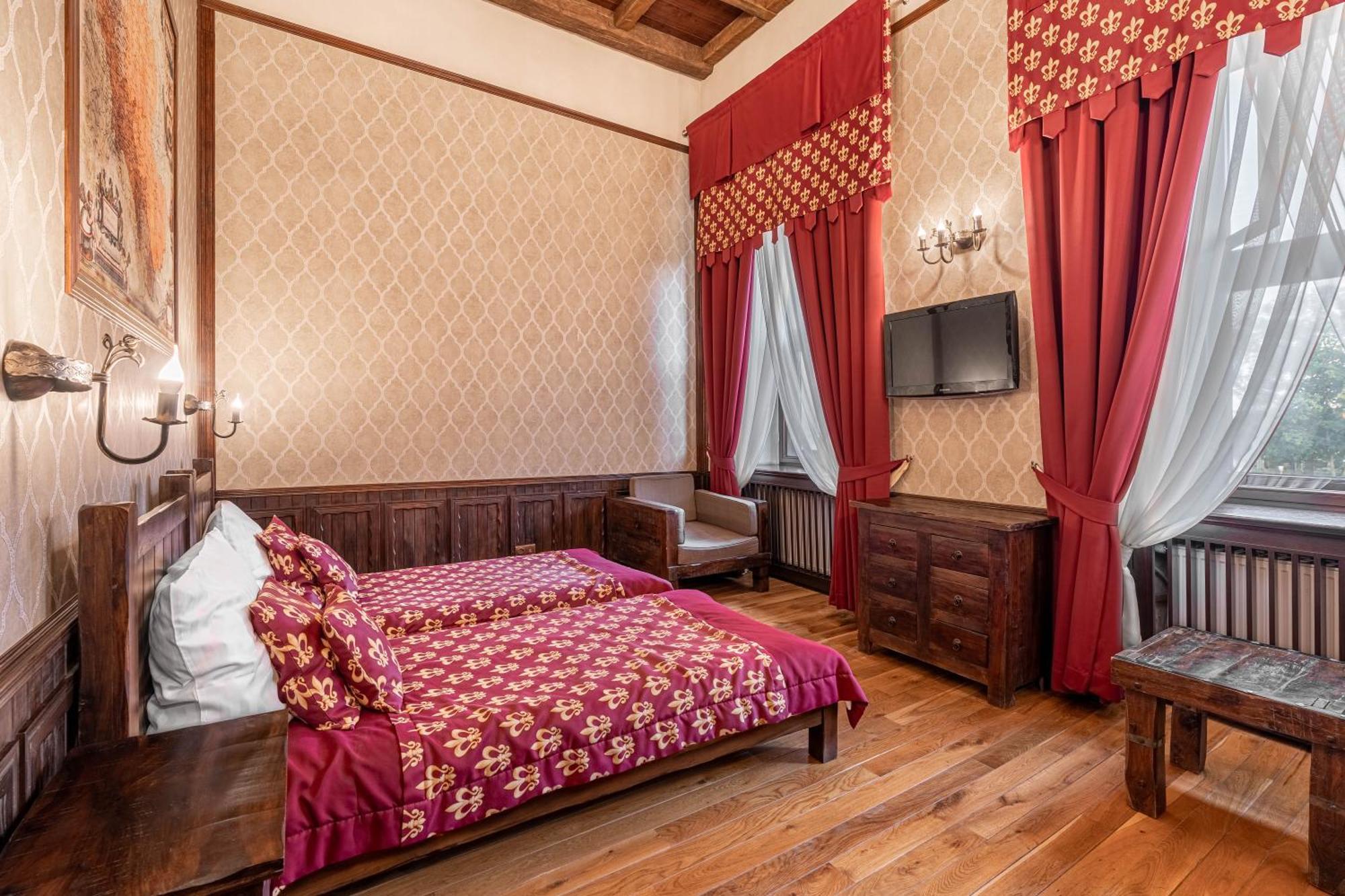 Zamek Uniejow Aparthotel Εξωτερικό φωτογραφία