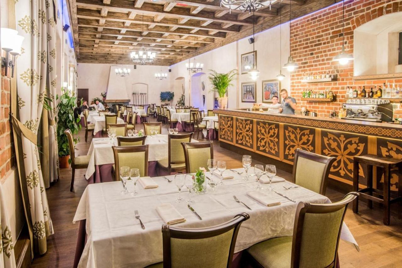 Zamek Uniejow Aparthotel Εξωτερικό φωτογραφία